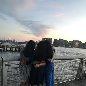 Meet your Posher, Mesha